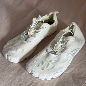 Barefoot Shoes White